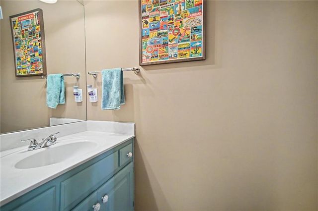 1501 Delaware Ridge Place, Kansas City, KS 66109