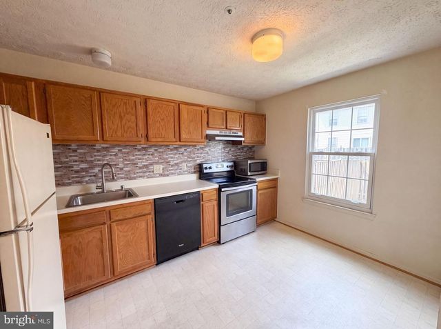 2726 CRESTWICK PL, District Heights, MD 20747