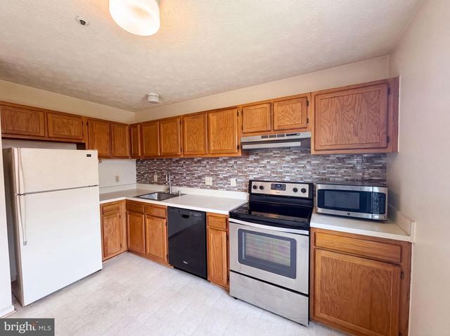 2726 CRESTWICK PL, District Heights, MD 20747