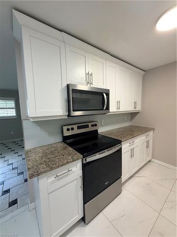 18572 Sarasota RD, Fort Myers, FL 33967