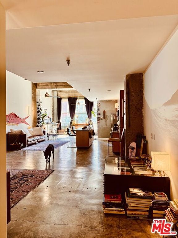 711 S Olive Street 402, Los Angeles, CA 90014