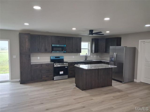 53354 Highway HH, Hannibal, MO 63401