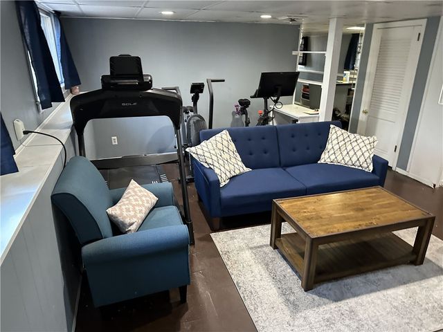 134 Blue Hill Drive, Warwick, RI 02886