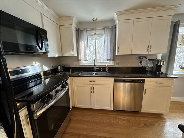 134 Blue Hill Drive, Warwick, RI 02886