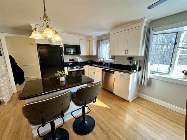 134 Blue Hill Drive, Warwick, RI 02886