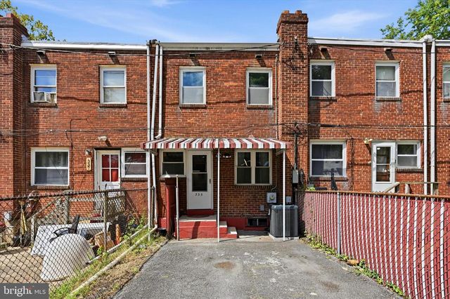 335 E 35TH ST, Wilmington, DE 19802