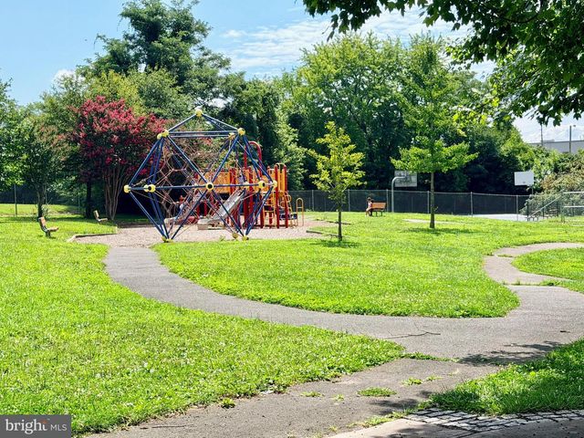 335 E 35TH ST, Wilmington, DE 19802