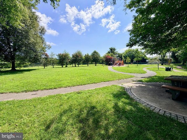 335 E 35TH ST, Wilmington, DE 19802