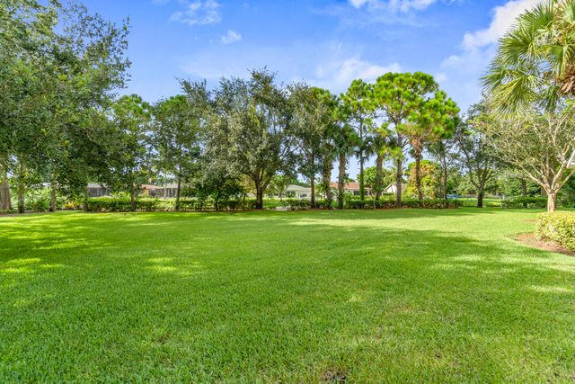 389 River Bluff Lane, Royal Palm Beach, FL 33411