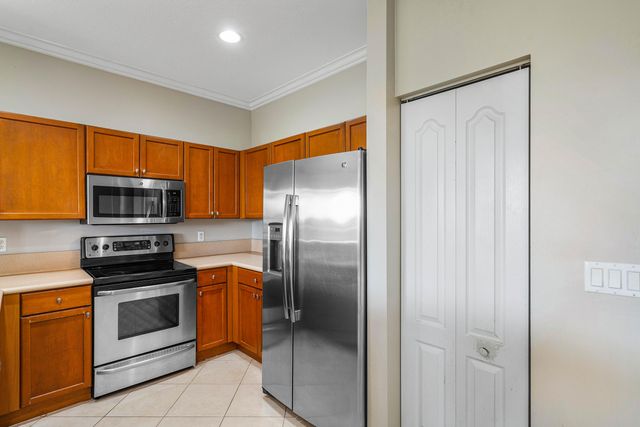 389 River Bluff Lane, Royal Palm Beach, FL 33411