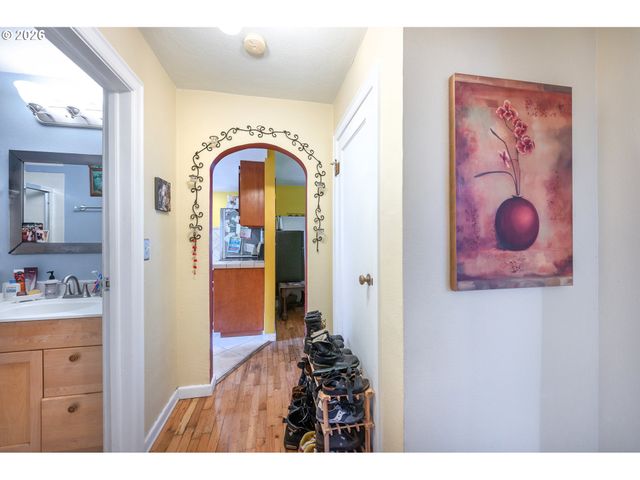 3781 KINCAID St, Eugene, OR 97405