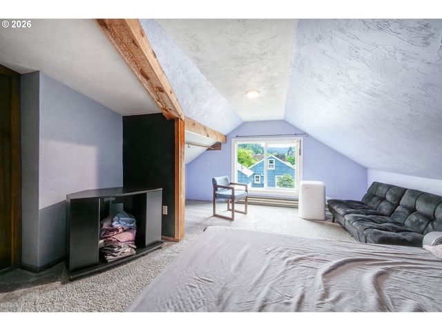 3781 KINCAID St, Eugene, OR 97405