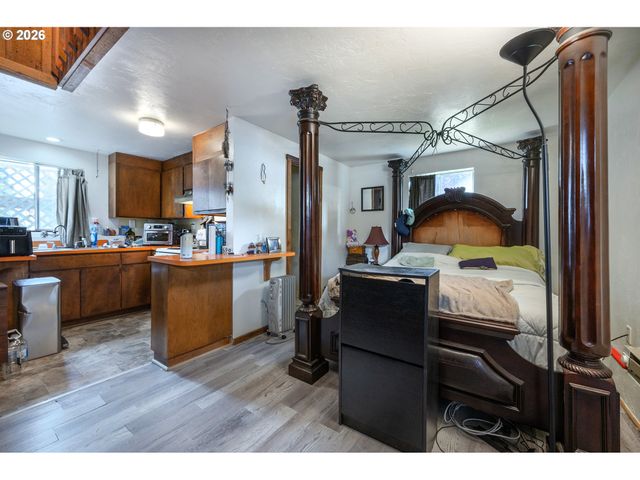 3781 KINCAID St, Eugene, OR 97405