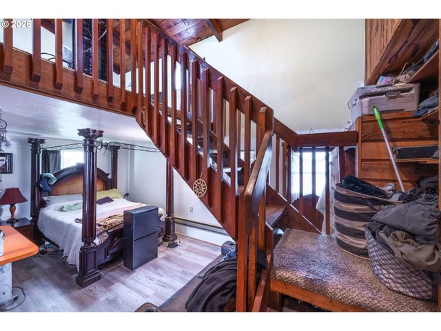 3781 KINCAID St, Eugene, OR 97405