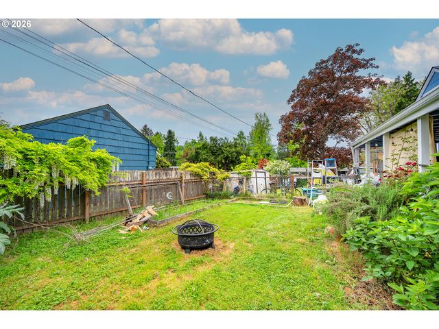 3781 KINCAID St, Eugene, OR 97405