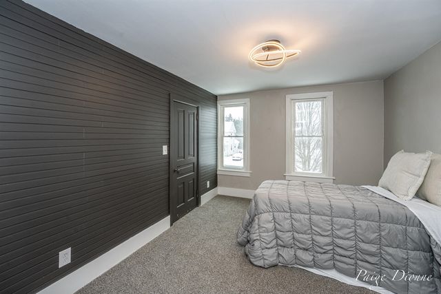 32 W Main Avenue, Zeeland, MI 49464