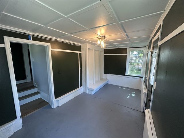 32 W Main Avenue, Zeeland, MI 49464
