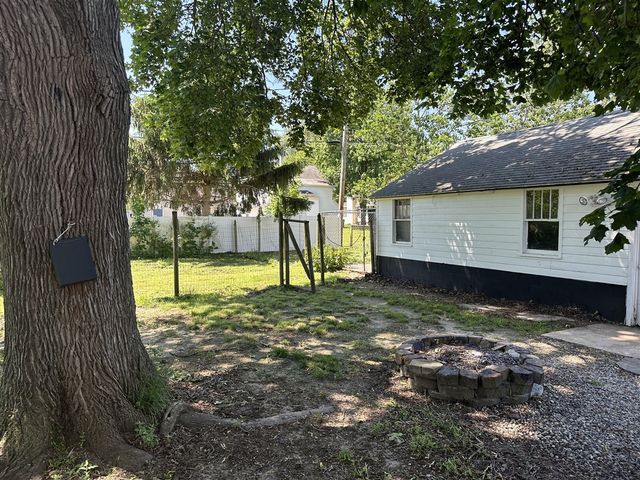 32 W Main Avenue, Zeeland, MI 49464