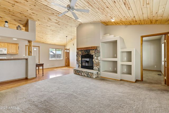 2348 S BUFFALO Loop, Overgaard, AZ 85933