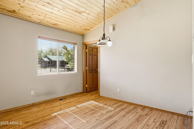 2348 S BUFFALO Loop, Overgaard, AZ 85933