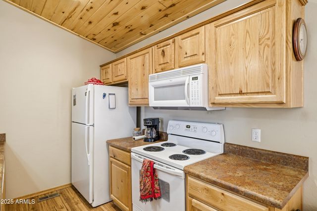 2348 S BUFFALO Loop, Overgaard, AZ 85933