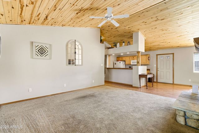 2348 S BUFFALO Loop, Overgaard, AZ 85933