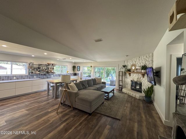 2041 CHELWOOD CT Court, Jacksonville, FL 32233