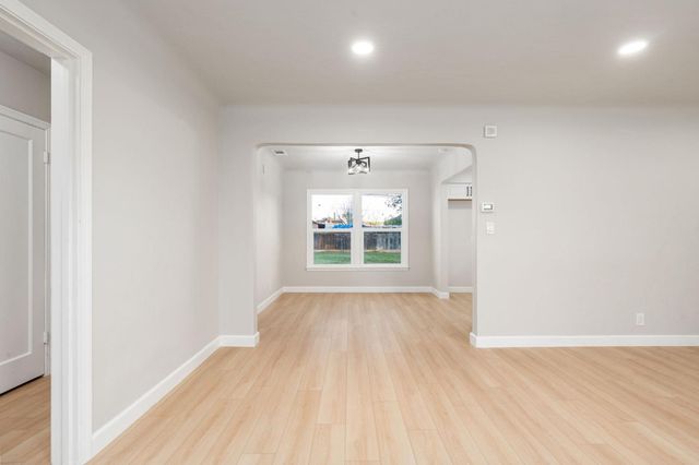 1115 E Cornell Avenue, Fresno, CA 93704