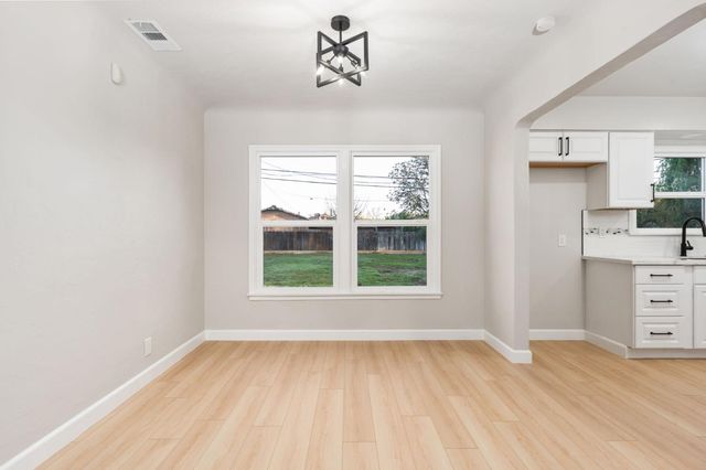 1115 E Cornell Avenue, Fresno, CA 93704