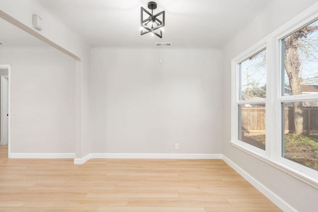 1115 E Cornell Avenue, Fresno, CA 93704