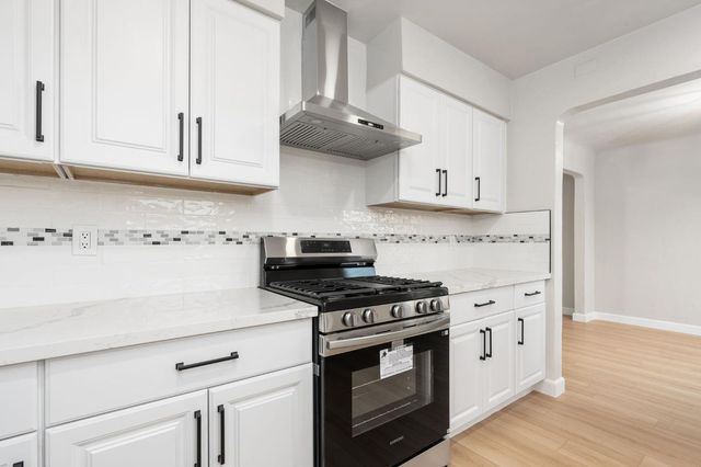 1115 E Cornell Avenue, Fresno, CA 93704