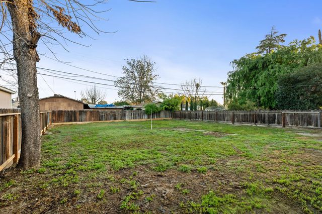 1115 E Cornell Avenue, Fresno, CA 93704