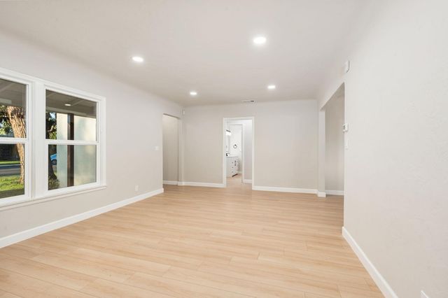 1115 E Cornell Avenue, Fresno, CA 93704