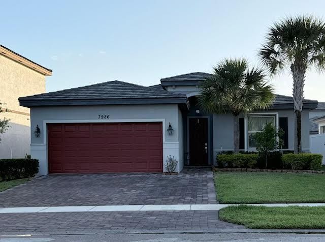 7986 NW Greenbank Circle, Port St. Lucie, FL 34987