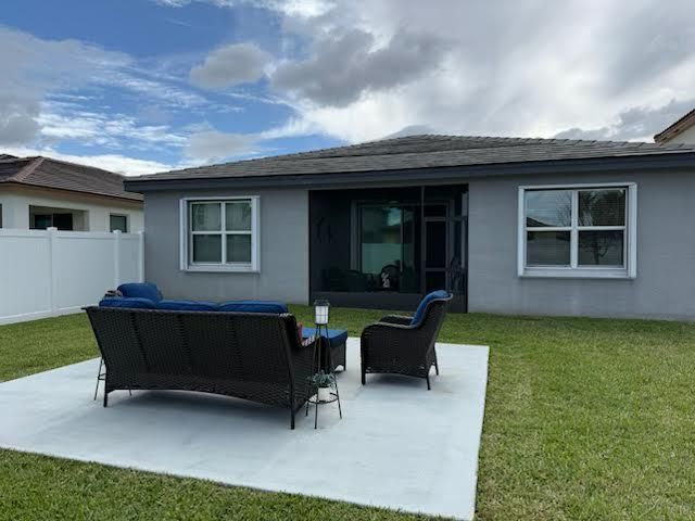 7986 NW Greenbank Circle, Port St. Lucie, FL 34987