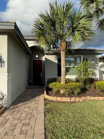 7986 NW Greenbank Circle, Port St. Lucie, FL 34987