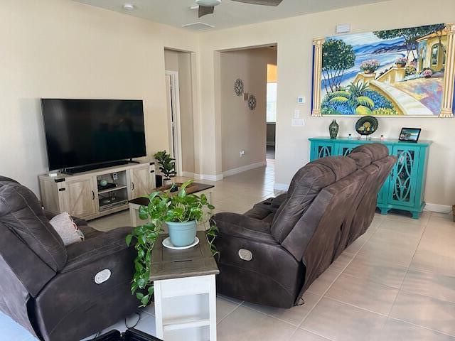 7986 NW Greenbank Circle, Port St. Lucie, FL 34987
