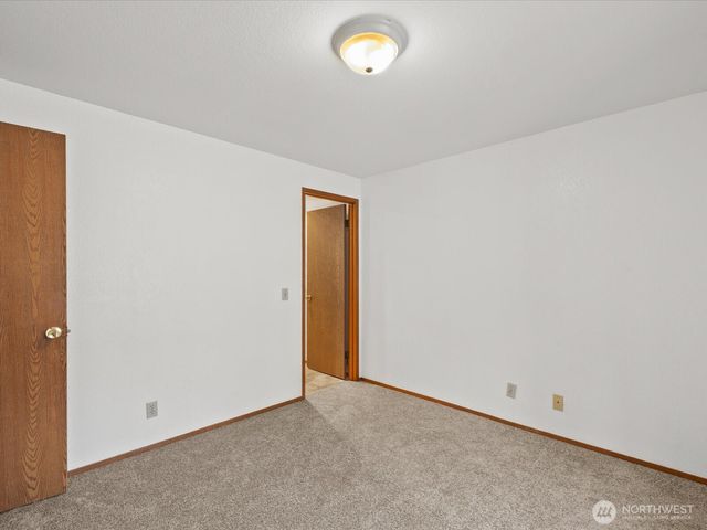 13411 Meadow Rd, Everett, WA 98208