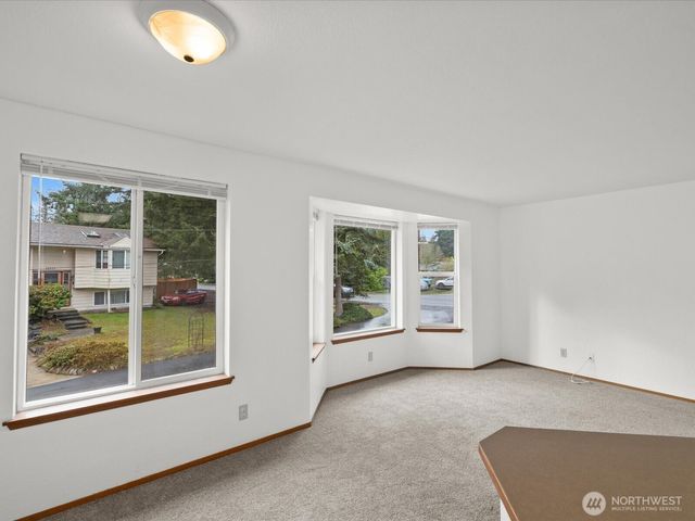 13411 Meadow Rd, Everett, WA 98208