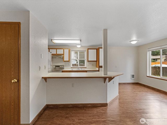 13411 Meadow Rd, Everett, WA 98208