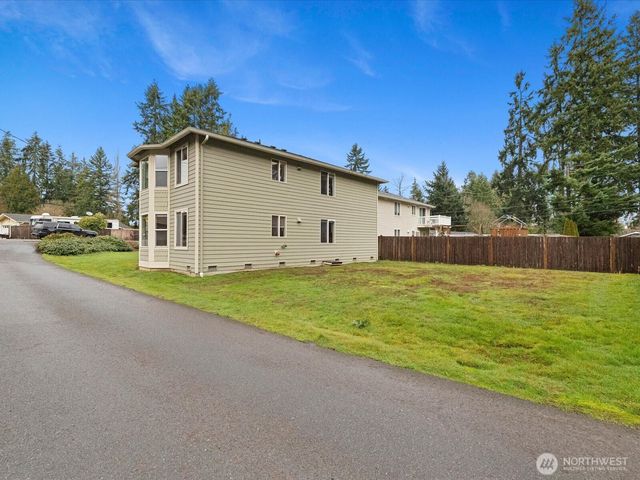 13411 Meadow Rd, Everett, WA 98208