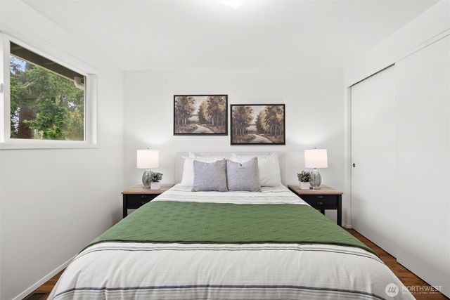 15805 SE 12th Place, Bellevue, WA 98008
