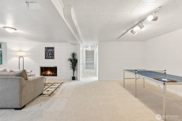 15805 SE 12th Place, Bellevue, WA 98008