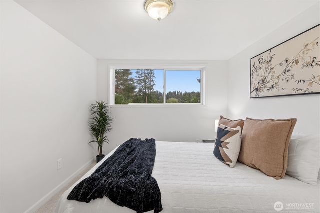 15805 SE 12th Place, Bellevue, WA 98008
