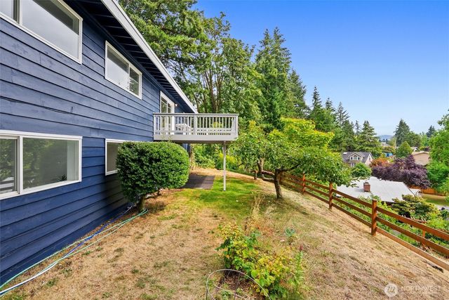 15805 SE 12th Place, Bellevue, WA 98008