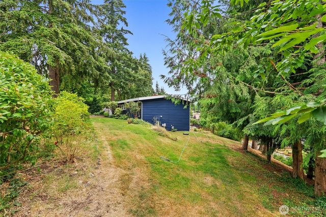 15805 SE 12th Place, Bellevue, WA 98008