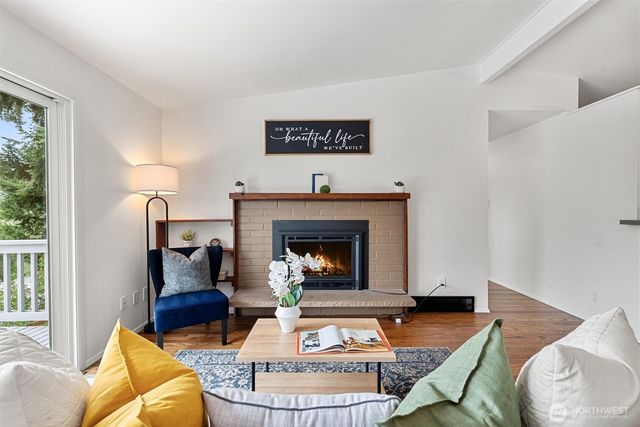 15805 SE 12th Place, Bellevue, WA 98008