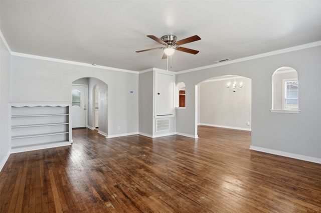 2325 Halbert Street, Fort Worth, TX 76112