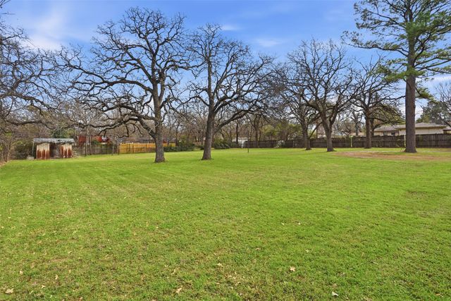 2325 Halbert Street, Fort Worth, TX 76112