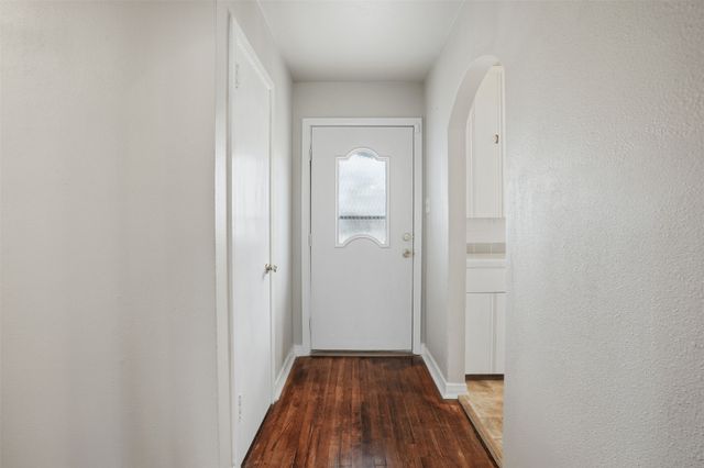 2325 Halbert Street, Fort Worth, TX 76112